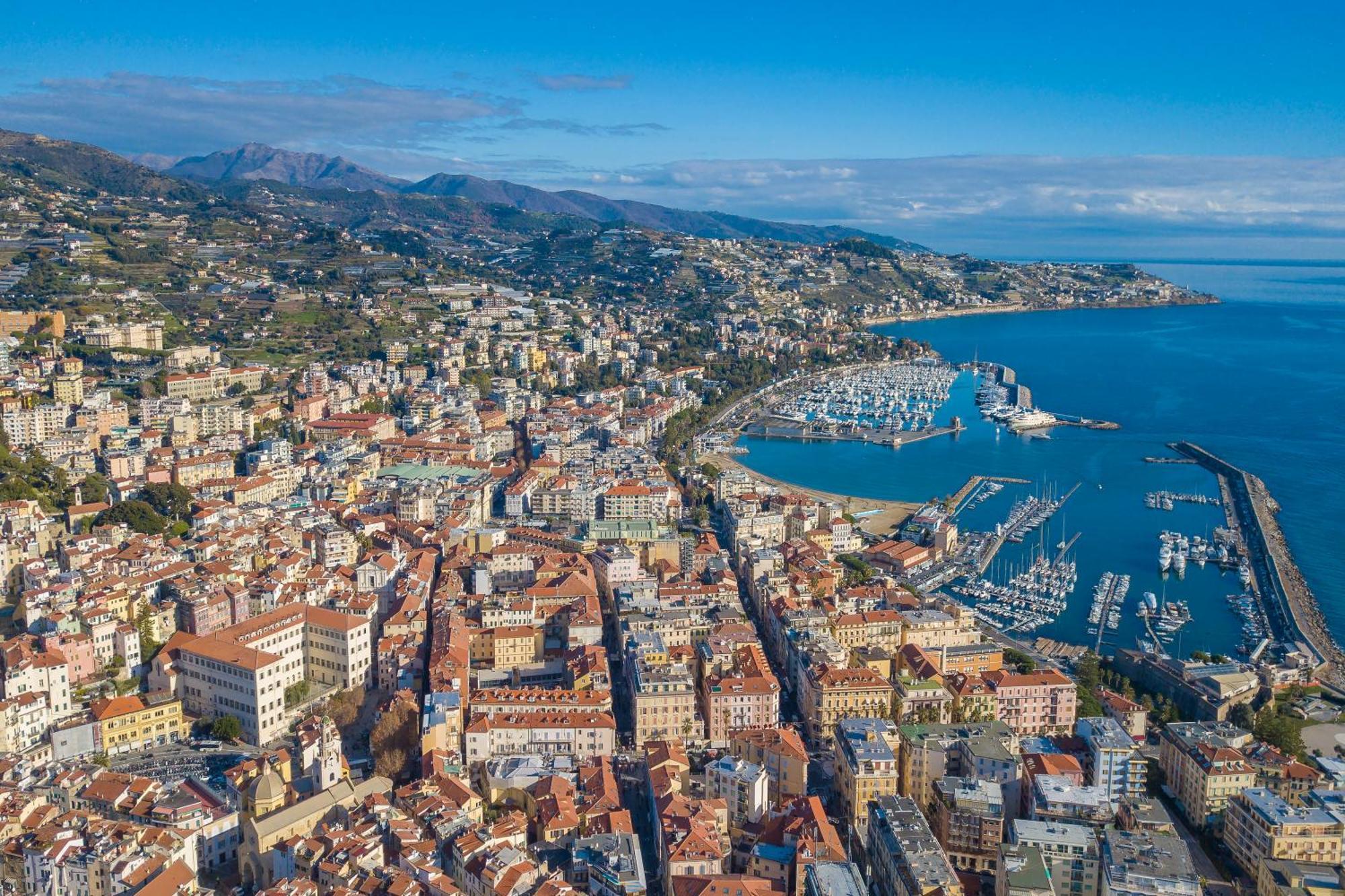 Caratteristico Appartamento In Centro - Happy Rentals Sanremo Ngoại thất bức ảnh