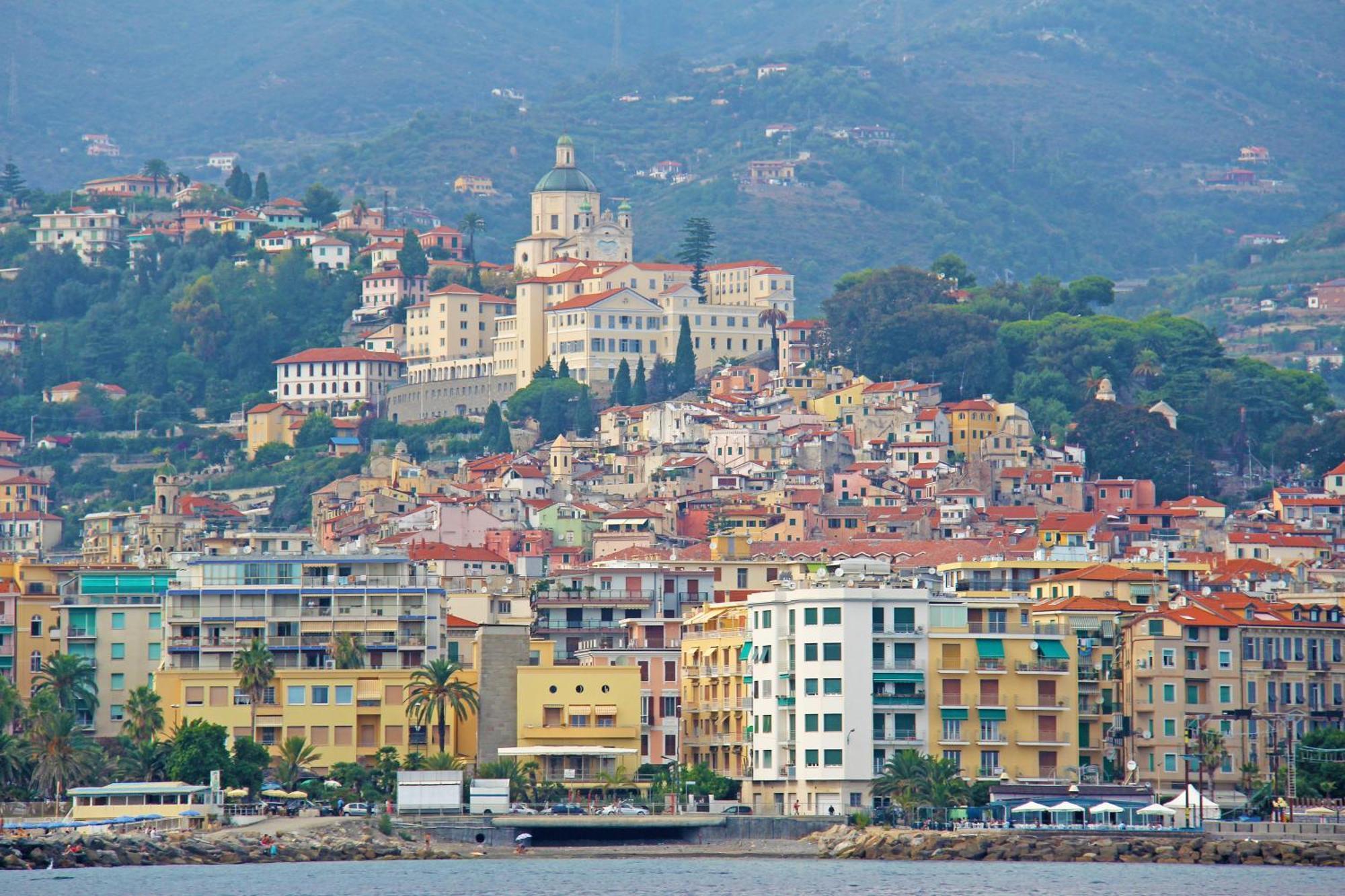 Caratteristico Appartamento In Centro - Happy Rentals Sanremo Ngoại thất bức ảnh